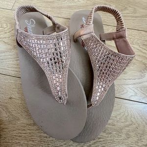 Sketchers Yoga Foam Sandals